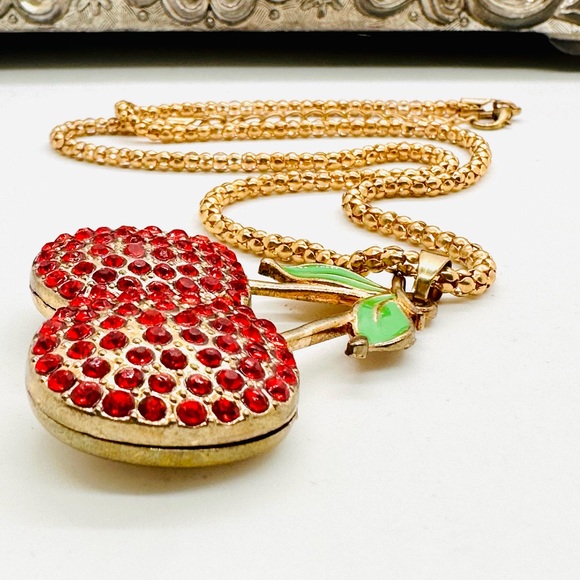 Retro Red Rhinestone Cherry Pendant Necklace - Picture 6 of 14